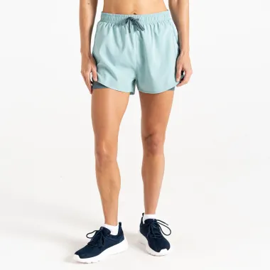 DARE2B PANTALON CORTO SPRINT UP SHORTS MUJER ACUA DELANTERA,ARISTARUN