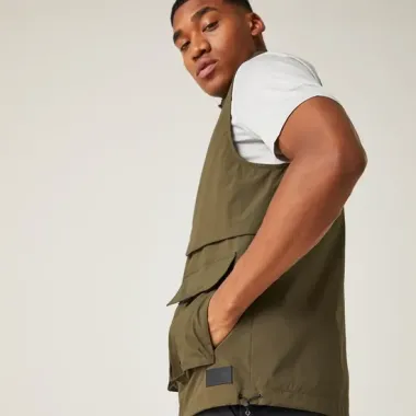 REGATTA CHALECO TRAVEL VERDE HOMBRE LATERAL,ARISTARUN