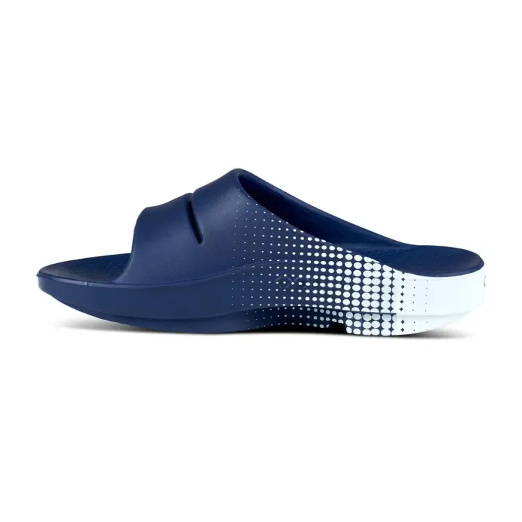 OOFOS OOAHH SPORT SANDALIA DE RECUPERACION MATRIX NAVY UNISEX VISTA INTERIOR, ARISTARUN