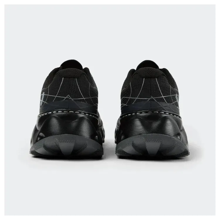 NNORMAL TOMIR 2.0 BLACK ZAPÀTILLAS TRAIL RUNNING UNISEX VISTA TRASERA,ARISTARUN