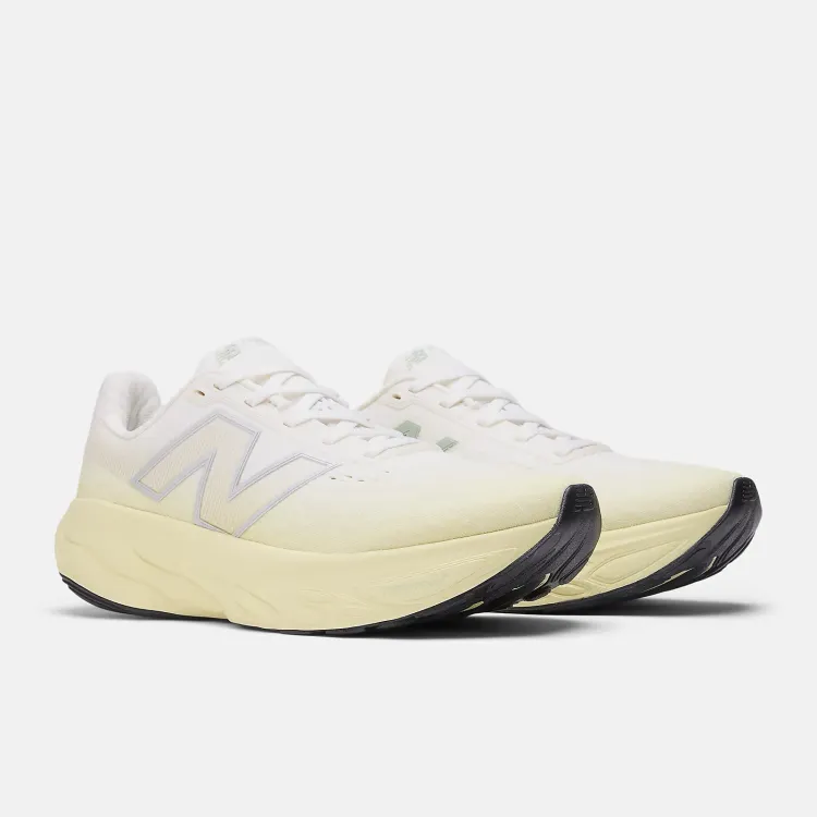 NEW BALANCE 1080 V14  BALNCO AMARILLO ZAPATILLAS ASFALTO MUJER VISTA PAREJA,ARISTARUN