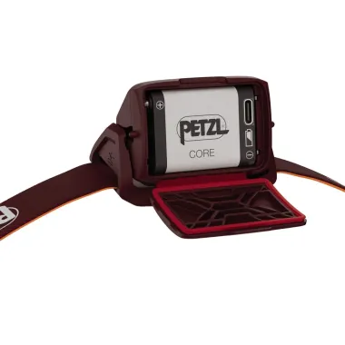 PETZL ACTIK CORE AZUL FRONTAL 625 VISTA BATERIA,ARISTARUN