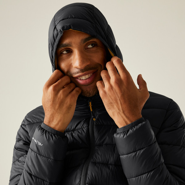 REGATTA MARIZION NEGRO CHAQUETA ACOLCHADA GORRO. ARISTARUN