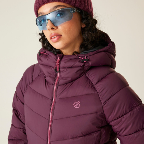 DARE2B TORREK MONTAIN BAFFLED CHAQUETA ACOLCHADA MUJER MODELO DETALLE, ARISTARUN
