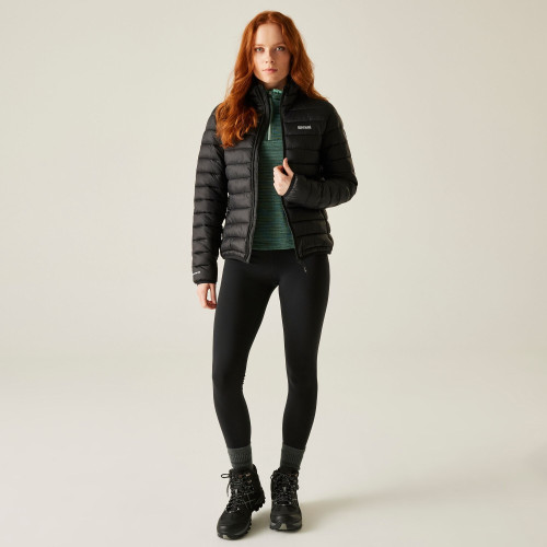REGATTA MARIZION CHAQUETA ACOLCHADA MUJER MODELO DE PIE, ARISTARUN