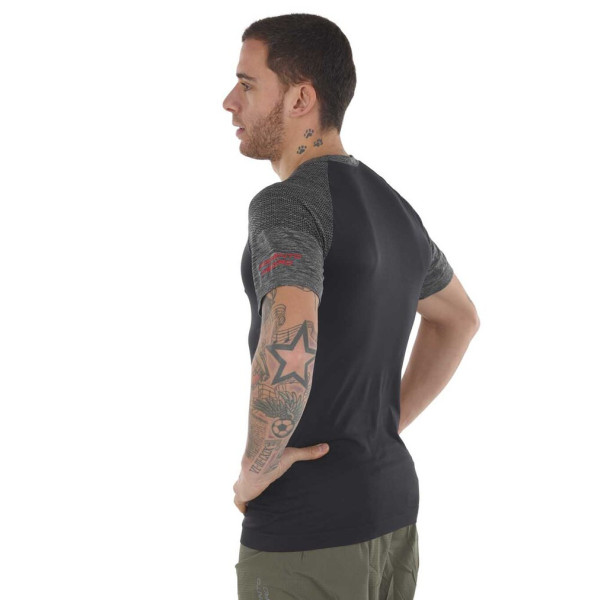 PIMIENTO NEGRO CAMSIETA TERMORREGULADORA NEGRO MANGA CORTA UNISEX VISTA LATERAL,ARISTARUN