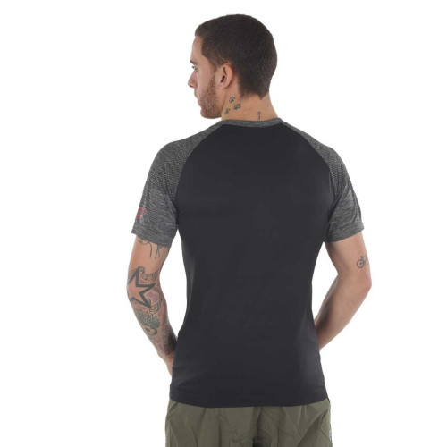 PIMIENTO NEGRO CAMSIETA TERMORREGULADORA NEGRO MANGA CORTA UNISEX VISTA TRASERA,ARISTARUN