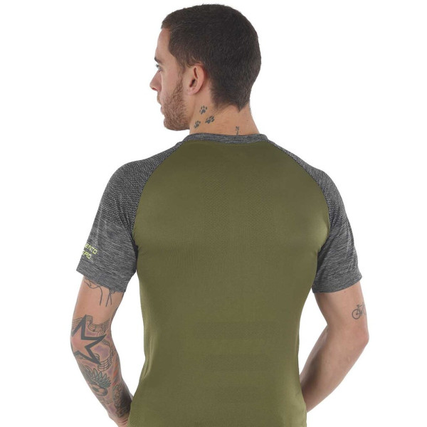 PIMIENTO NEGRO CAMSIETA TERMORREGULADORA VERDE MANGA CORTA UNISEX VISTA TRASERA,ARISTARUN