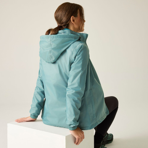 REGATTA CORINNE IV VERDE AGUA CHAQUETA IMPERMEABLE MODELO TRASERA, ARISTARUN
