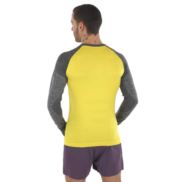 PIMIENTO NEGRO CAMISETA TERMORREGULADORA AMARILLO GRIS UNISEX VISTA TRASERA, ARISTARUN