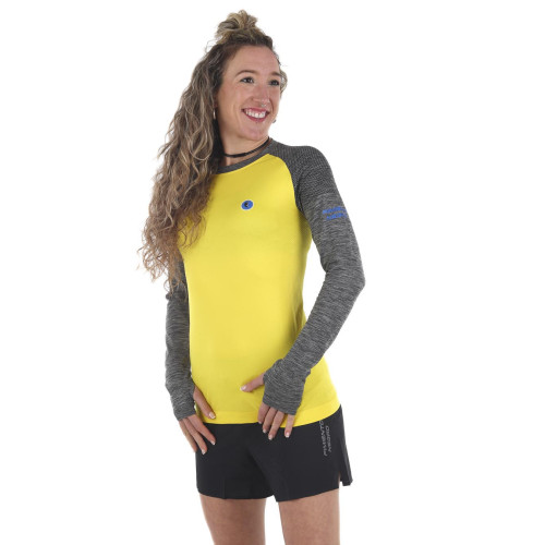 PIMIENTO NEGRO CAMISETA TERMORREGULADORA AMARILLO GRIS UNISEX VISTA FRONTAL, ARISTARUN