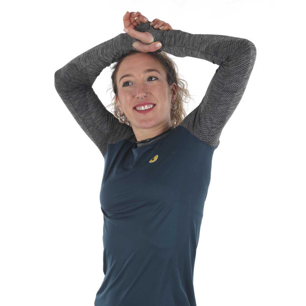 PIMIENTO NEGRO CAMISETA TERMORREGULADORA AZUL OSCURO VISTA PERFIL DELANTERA, ARISTARUN