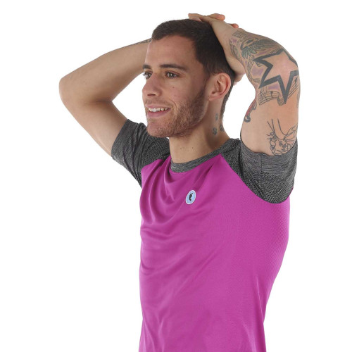 PIMIENTO NEGRO CAMSIETA TERMORREGULADORA VOILETA MANGA CORTA UNISEX VISTA FRONTAL,ARISTARUN