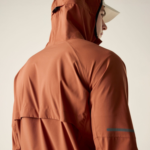 DARE2B ULTRALITE MARRON CHAQUETA IMPERMEABLE HOMBRE ESPALDA, ARISTARUN