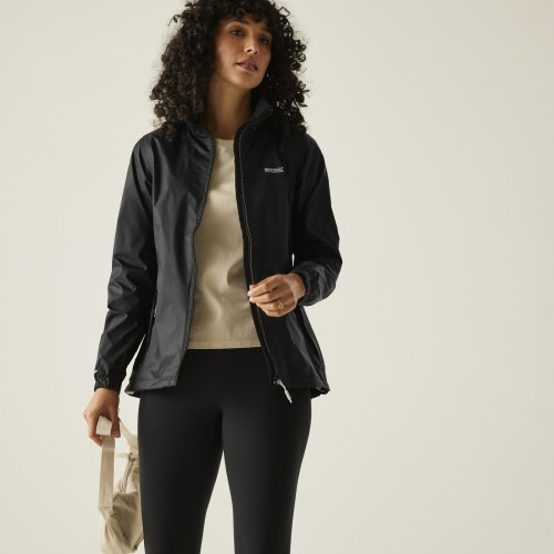 REGATTA CORINNE IV NEGRO CHAQUETA IMPERMEABLE VISTA FRONTAL 2, ARISTARUN