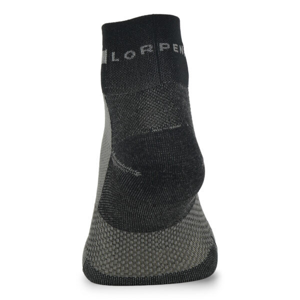 LORPEN PRO RUN SHORTY NEGRO GRIS CALCETINES RUNNING VISTA TRASERA, ARISTARUN