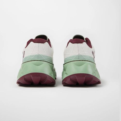 NNORMAL TOMIR 2.0 VERDE BLANCA ZAPATILLAS TRAIL RUNNING UNISEX VISTA TRASERA,ARISTARUN