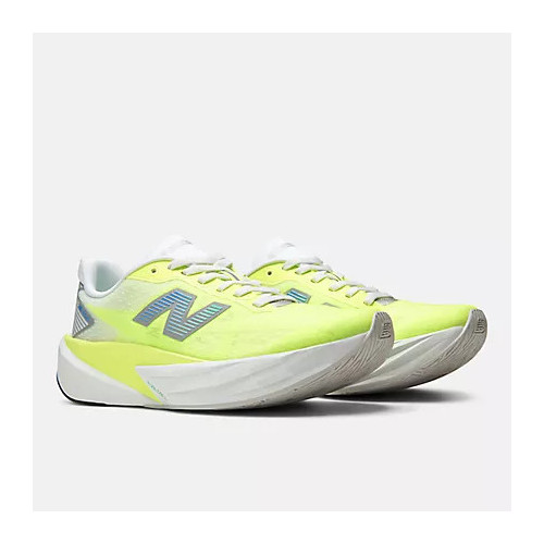 NEW BALANCE FUELCELL REBEL v5 BLANCO AMARILLO ZAPATILLAS RUNNING MUJER VISTA PERFIL PAR, ARISTARUN