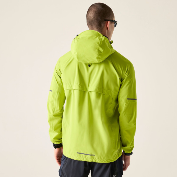 DARE2B ULTRALITE  VERDE LIMA CHAQUETA IMPERMEABLE HOMBRE VISTA TRASERA, ARISTARUN