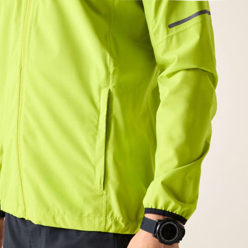 DARE2B ULTRALITE  VERDE LIMA CHAQUETA IMPERMEABLE HOMBRE VISTA BOLSILLO, ARISTARUN