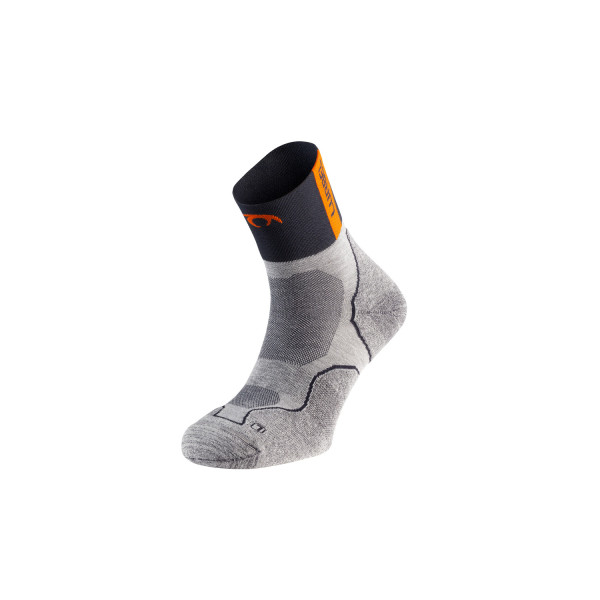 LURBEL DESAFÍO FOUR GRIS NARANJA CALCETINES TRAIL RUNNING VISTA TRASERA, ARISTARUN