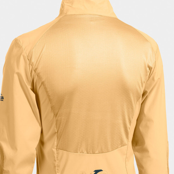 JOMA R-TRAIL NATURE MOSTAZA CORTAVIENTOS MUJER VISTA ESPALDA, ARISTARUN