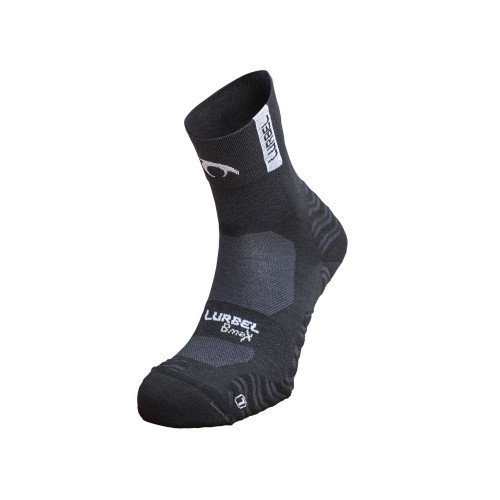 LURBEL STONE PRO FOUR MERREL NEGRO CALCETINES TRAIL VISTA FRONTAL, ARISTARUN