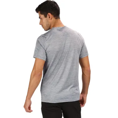REGATTA CAMISETA FINGAL IV RockGreyMarl modelo espalda - ARISTARUN