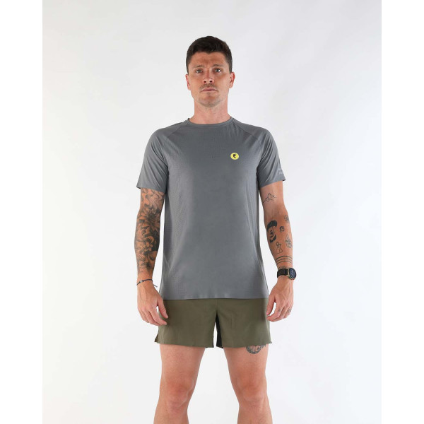 CAMISETA TÉCNICA RUNNING CINZA HOMEM PIMENTA PRETA