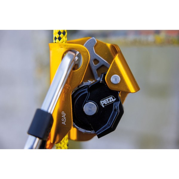 PETZL ASAP FALL ARREST DEVICE