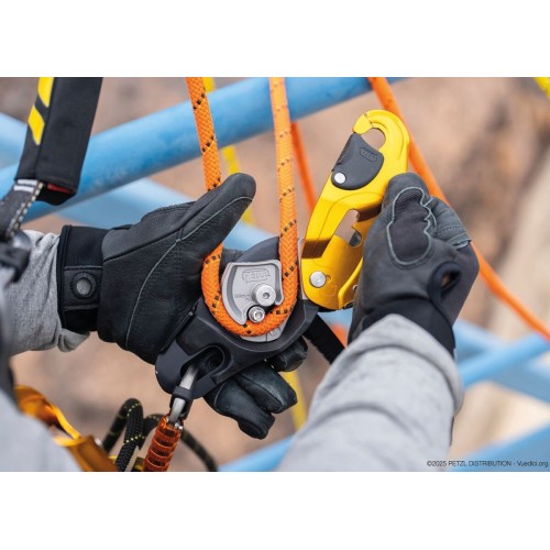 PETZL DESCENSOR RIG-PARA INDUSTRIA Y TRABAJOS VERTICALES