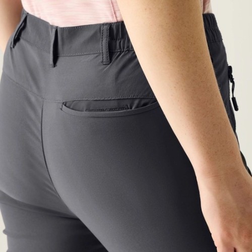 REGATTA HIGHTON II GRIS OSCURO PANTALONES TREKKING MUJER VISTA TRASERA AMPLIADA, ARISTARUN