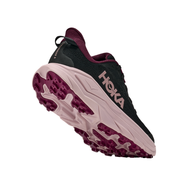 HOKA CHALLENGER 8 NEGRO ROSA ZAPATILLA MIXTA MUJER VISTA PERFIL TRASERA, ARISTARUN
