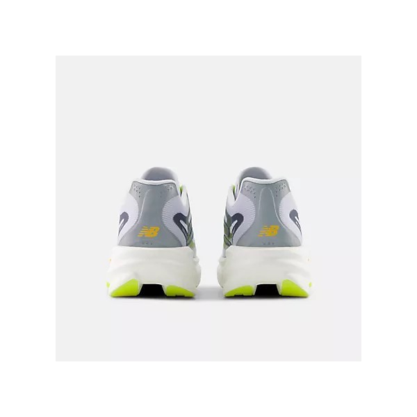 NEW BALANCE SUPERCOMP REBEL GRIS VERDE ZAPATILLAS RUNNING HOMBRE VISTA TRASERA, ARISTARUN