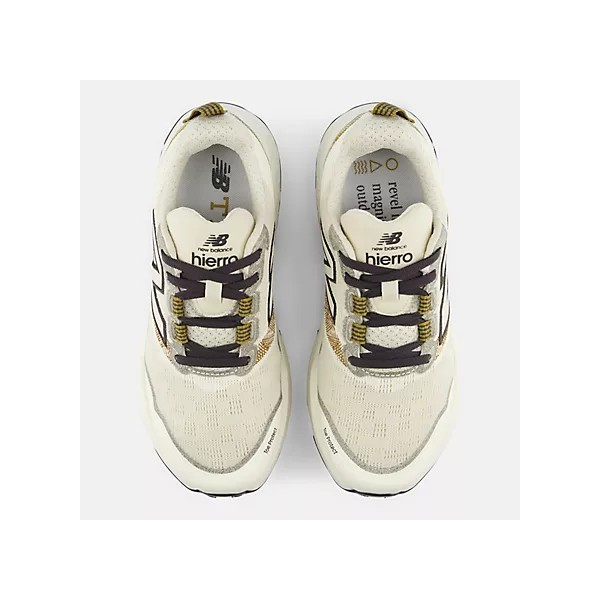 NEW BALANCE FRESH FOAM X HIERRO V9 BEGE TÊNIS TRAIL FEMININO