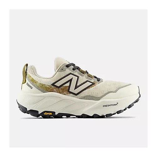 NEW BALANCE FRESH FOAM X HIERRO V9 BEIGE ZAPATILLAS TRAIL MUJER VISTA EXTERIOR,ARISTARUN