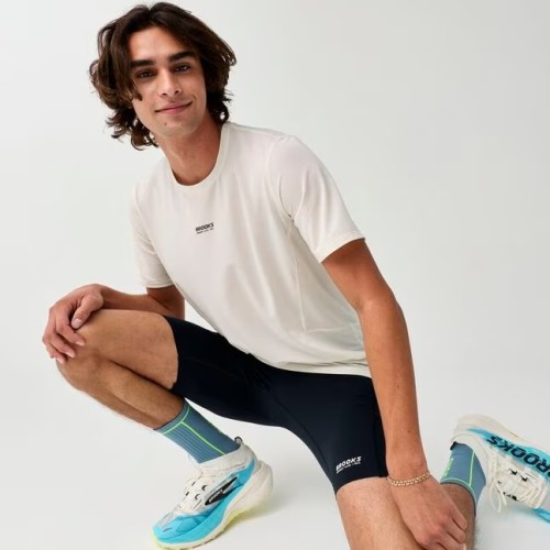 BROOKS HIGH POINT 2.0 BEIGE CAMISETA MANGA CORTA HOMBRE VISTA FRONTAL 2, ARISTARUN