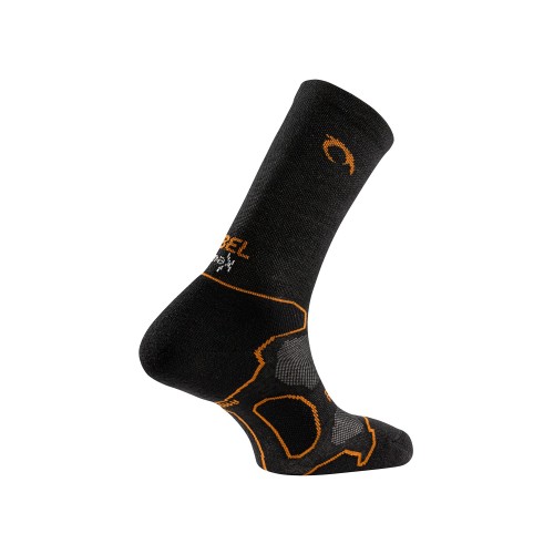 LURBEL FANLO H5 NEGRO NARANJA CALCETINES OUTDOOR VISTA TRASERA, ARISTARUN