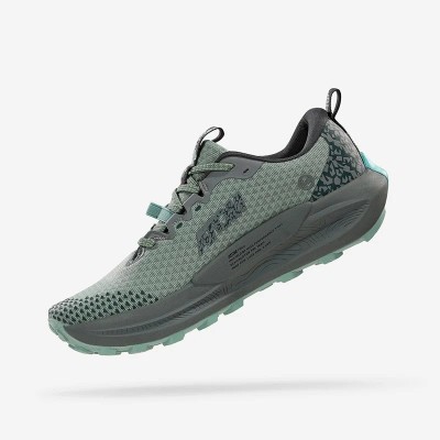 ATOM TERRA V3 MATLE GREEN ZAPATILLAS TRAIL MUJER VISTA EXTERIOR,ARISTARUN 2