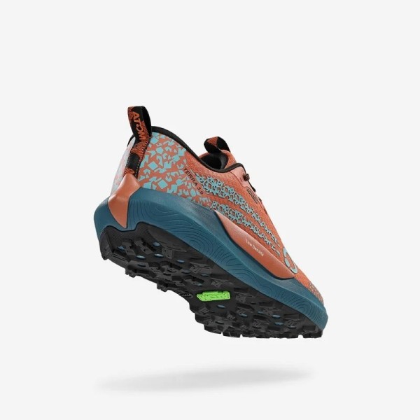 ATOM TERRA V3 ORANGE BLUE ZAPATILLAS TRAIL HOMBRE VISTA TRASERA,ARISTARUN